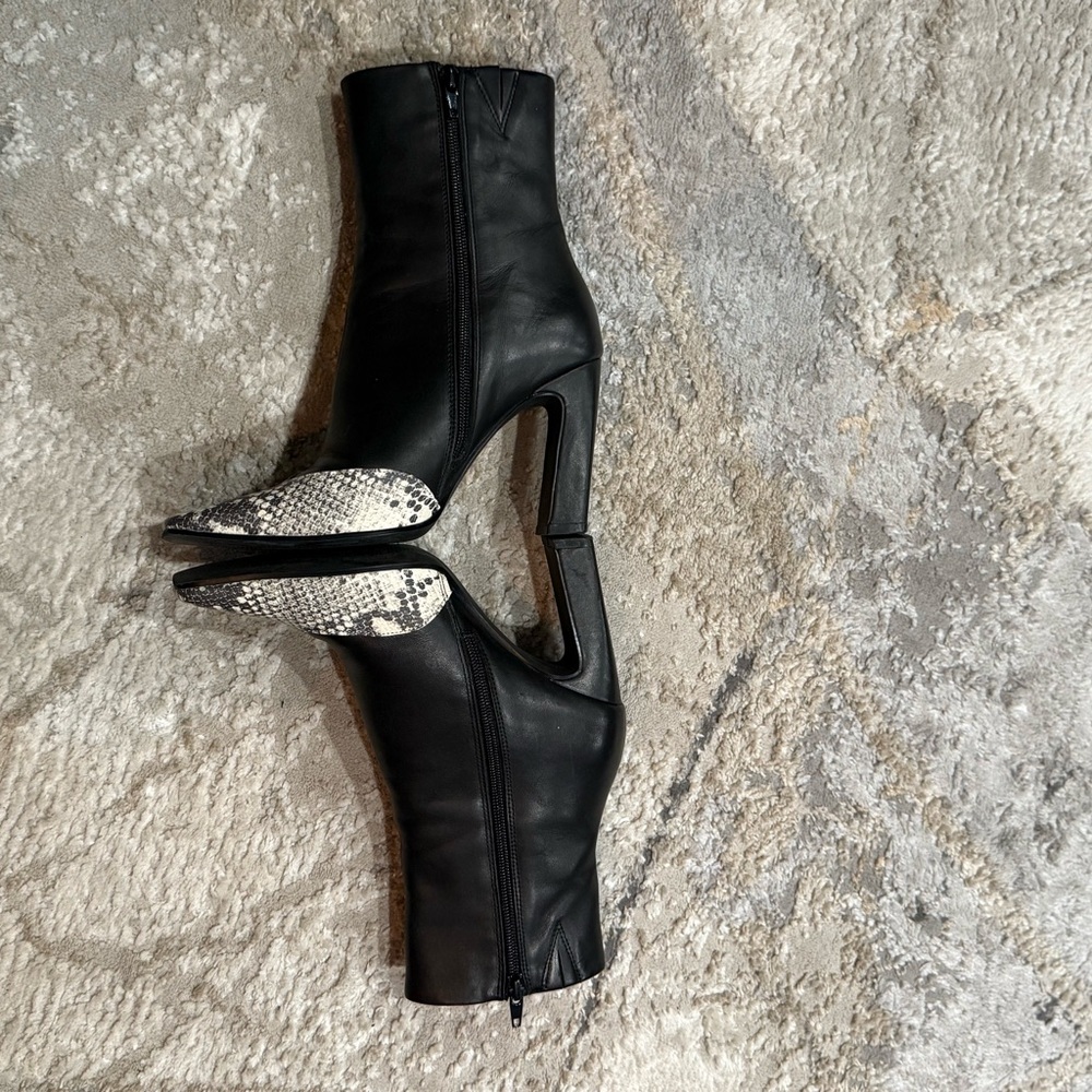 Steve Madden Black and White Snakeskin Heeled Boots